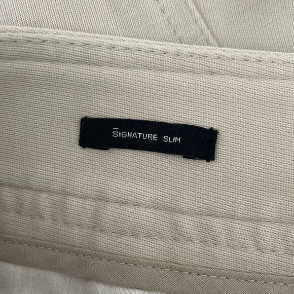 Talbots Pants Women 10 Petite Cream Taper Leg Zip Clasps Closure Stretch Basics - Picture 3 of 14